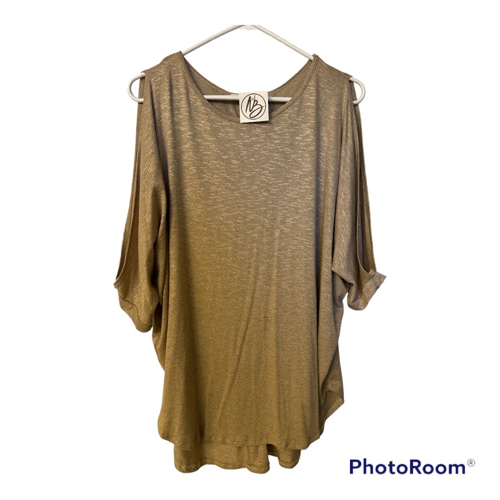 Vine & Love Top Size Large. New w/Tags
